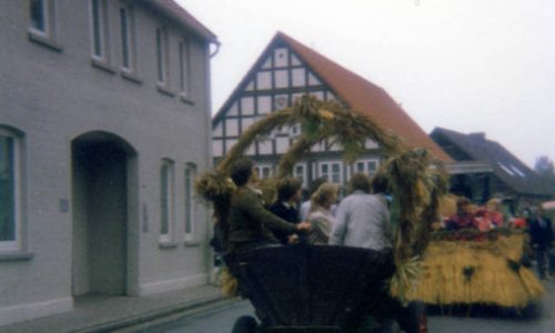 Obe01 029 1983RathausErntedank1983